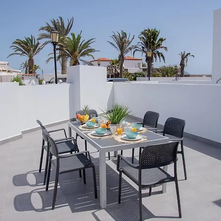 Urban 4 Beachfront By Holidays * Corralejo