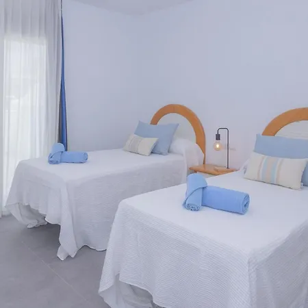 Urban 4 Beachfront By Holidays