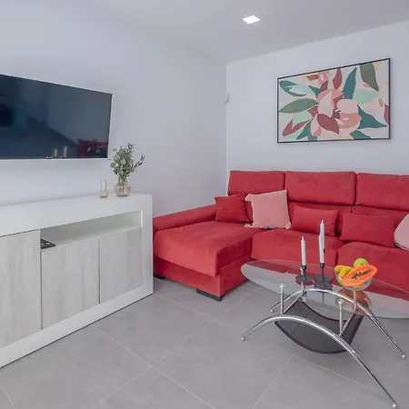 Urban 4 Beachfront By Holidays Apartment *